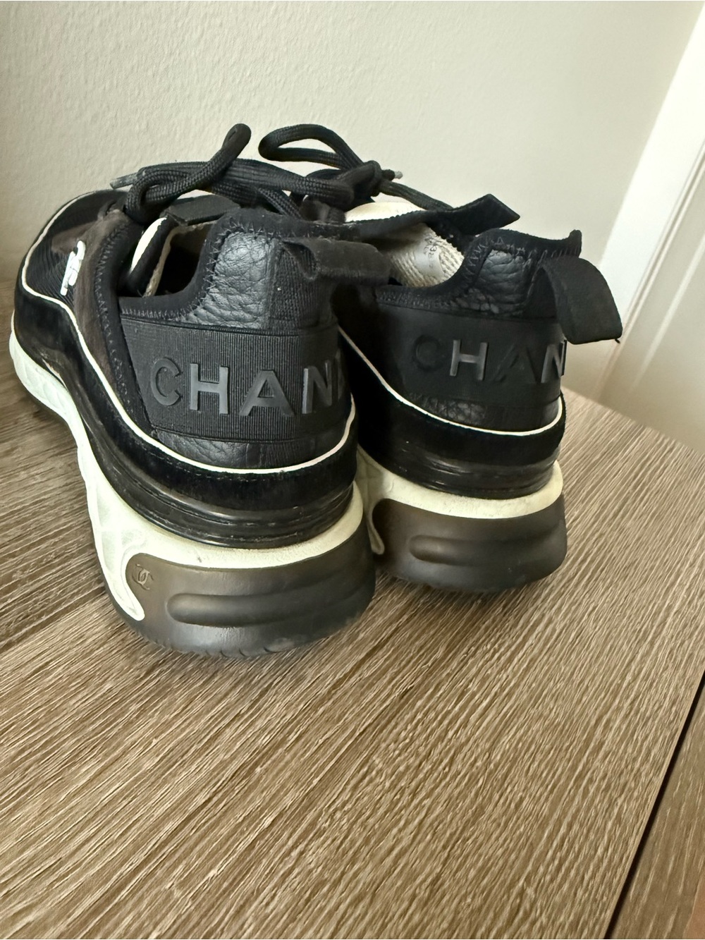 CHANEL Black and White Interlocking CC Runner Sneakers - Picture 3 of 8